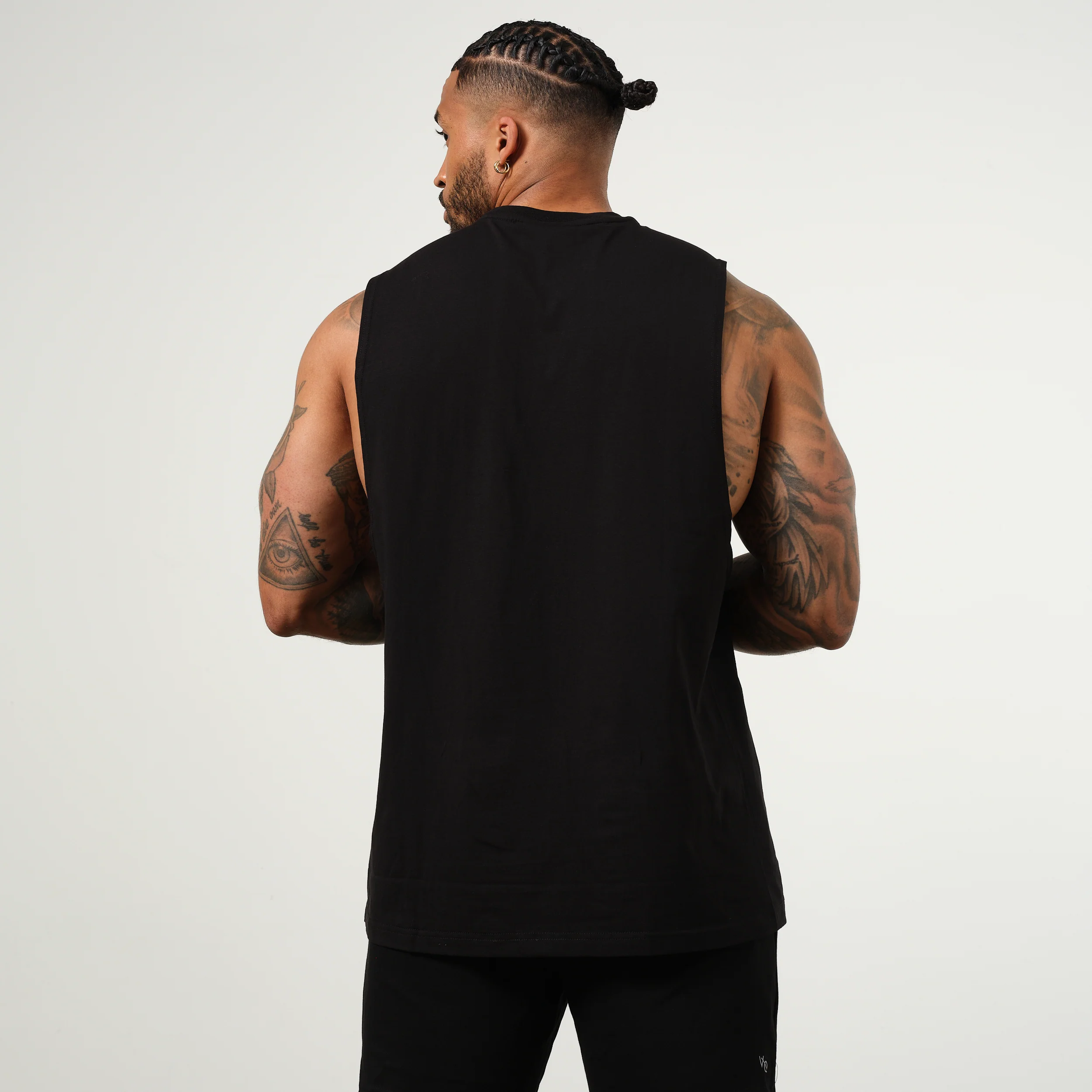 Vanquish Essential Black Oversized Sleeveless T Shirt - Image 4