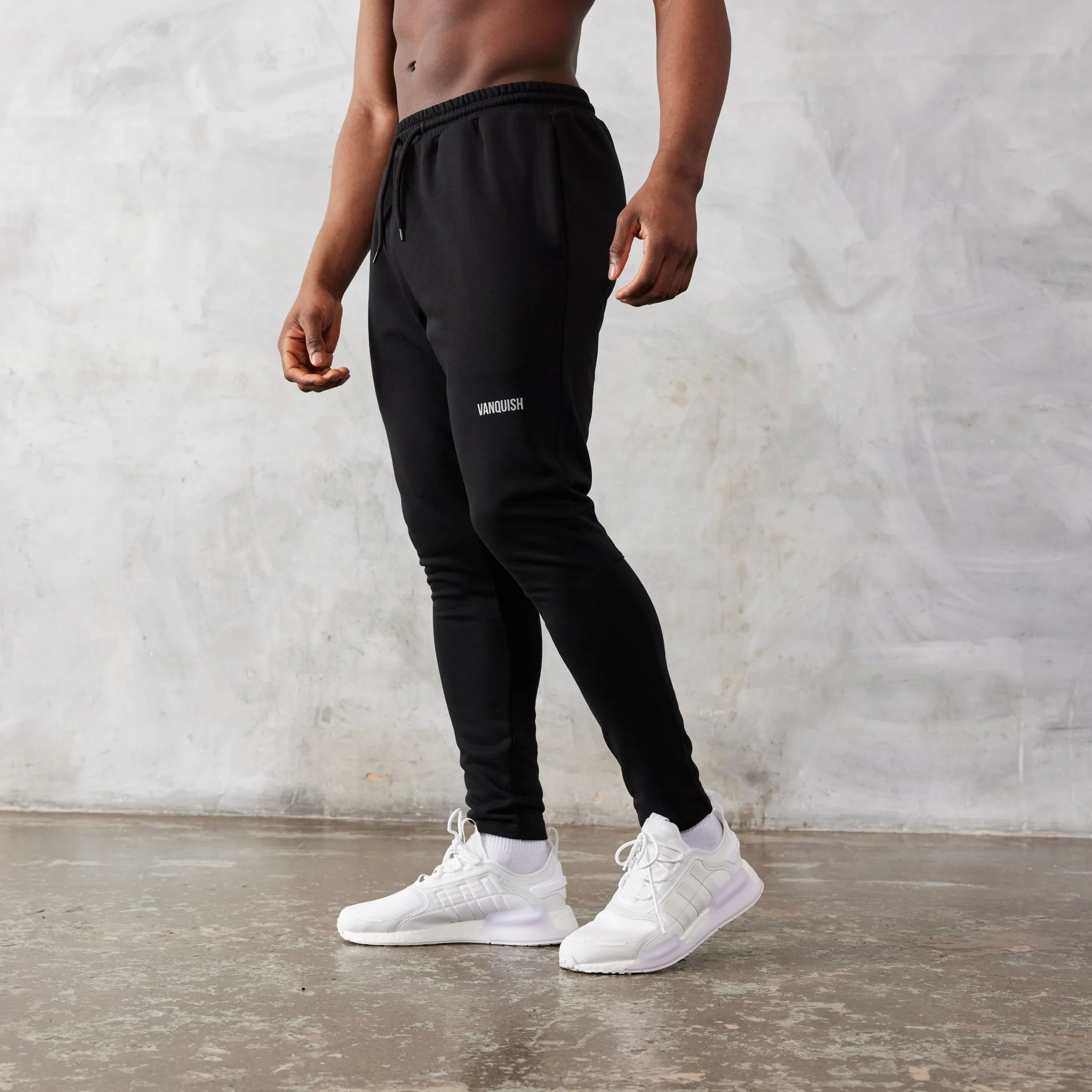 Vanquish Essential Black Tapered Fit Sweatpants - Image 4