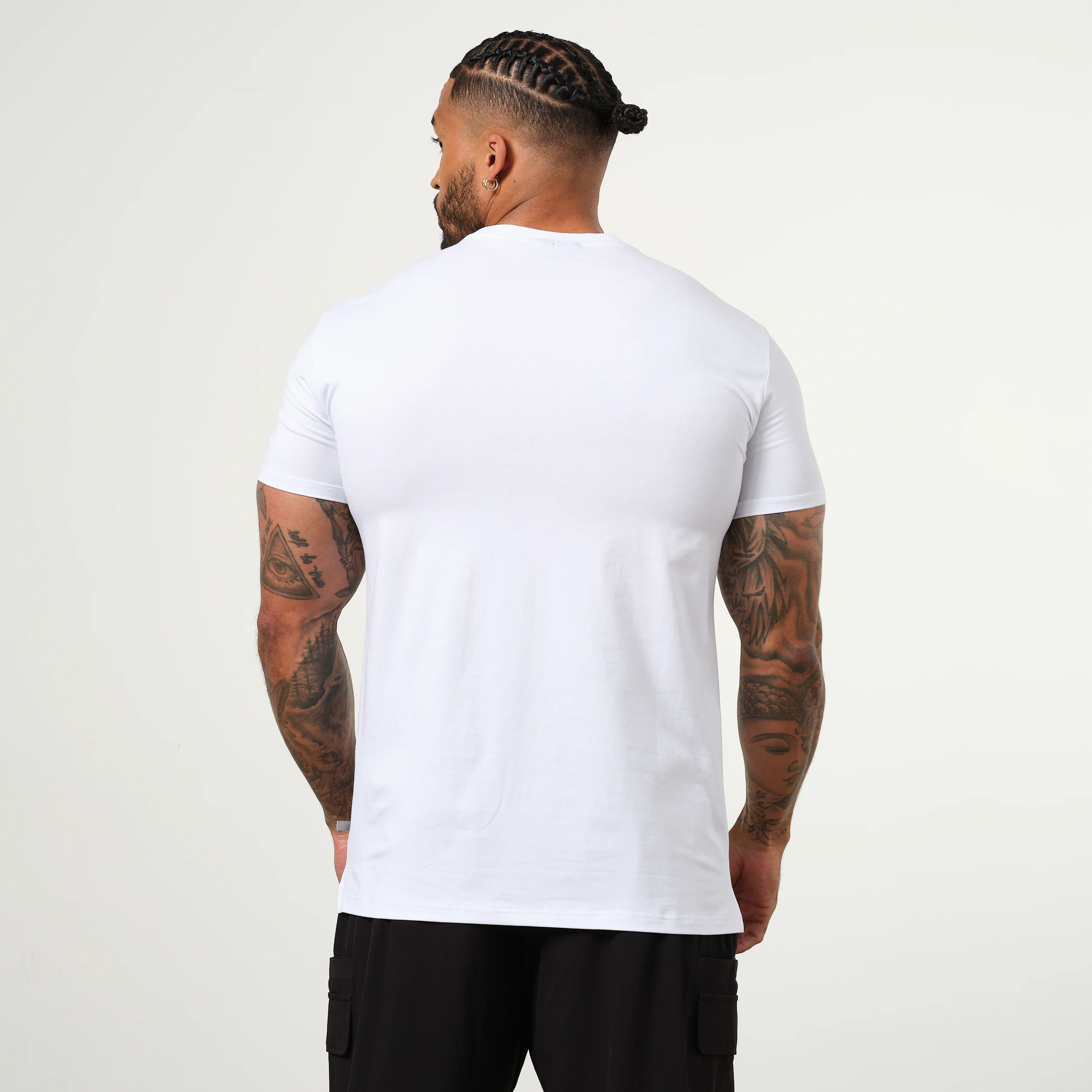 Vanquish Essential White Slim Fit Short Sleeve T Shirt - Image 4