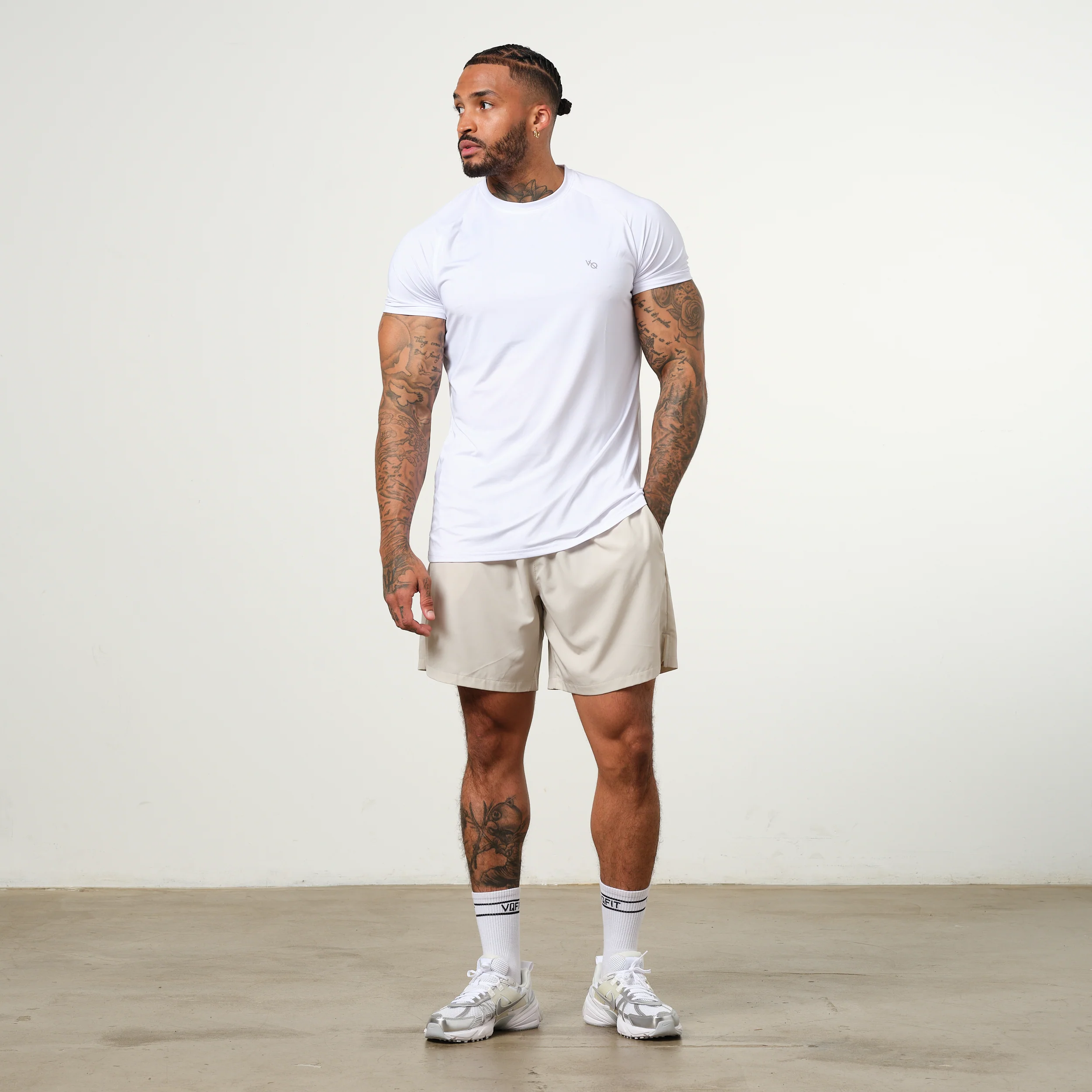 Vanquish Essential White Performance Short Sleeve T Shirt - Image 3